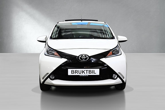 Toyota Aygo 3 of 15
