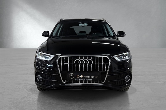 Audi Q3 2 of 25