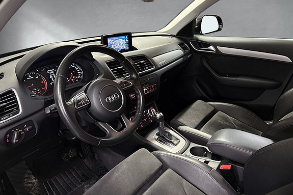 Audi Q3 10 of 25