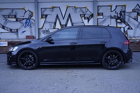 Volkswagen Golf VII 2 of 30
