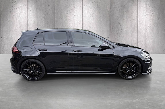 Volkswagen Golf VII 15 of 30