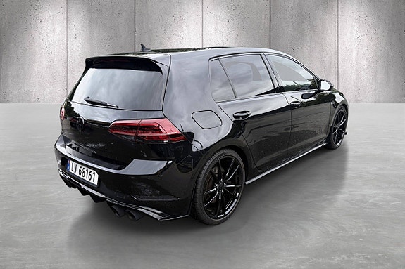 Volkswagen Golf VII 14 of 30