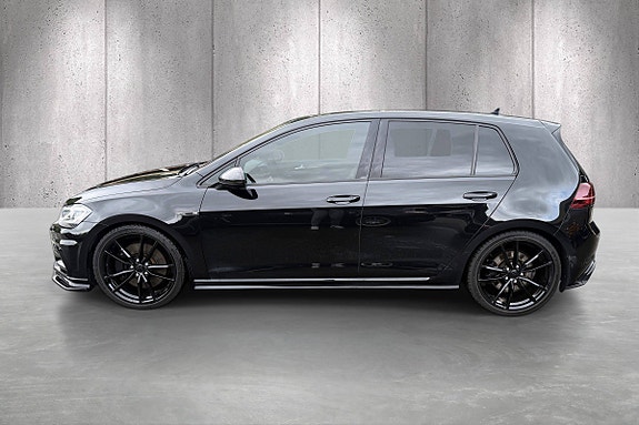 Volkswagen Golf VII 11 of 30