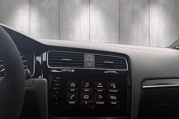 Volkswagen Golf VII 30 of 30