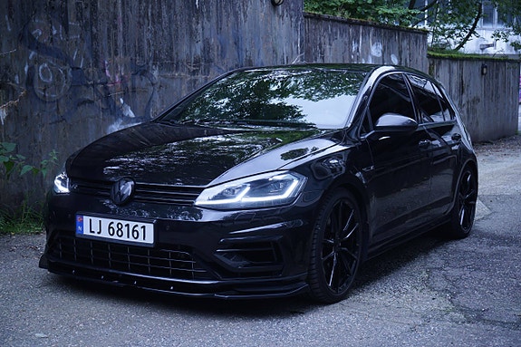 Volkswagen Golf VII 7 of 30