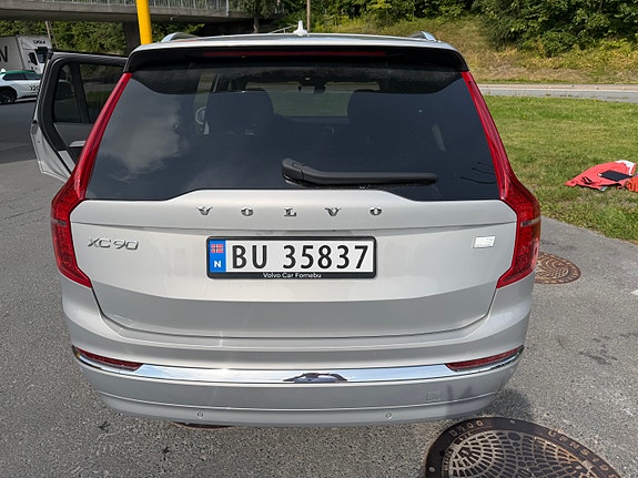 Volvo XC90 27 of 30