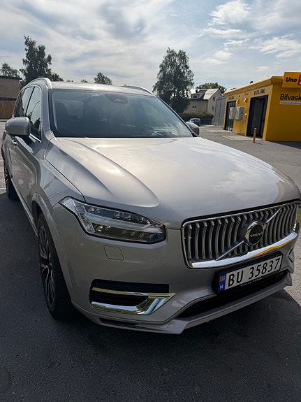 Volvo XC90 6 of 30