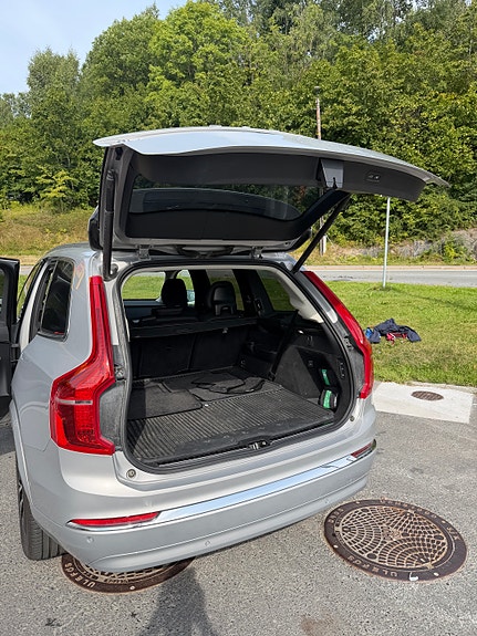 Volvo XC90 30 of 30