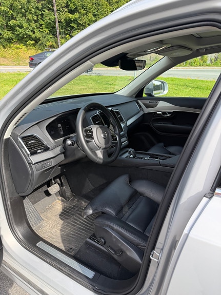 Volvo XC90 17 of 30