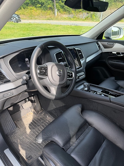 Volvo XC90 15 of 30