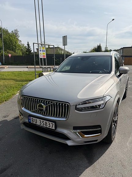 Volvo XC90 5 of 30