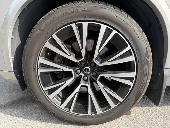 Volvo XC90 25 of 30