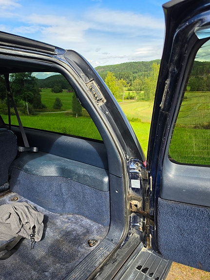 Chevrolet Tahoe 15 of 30