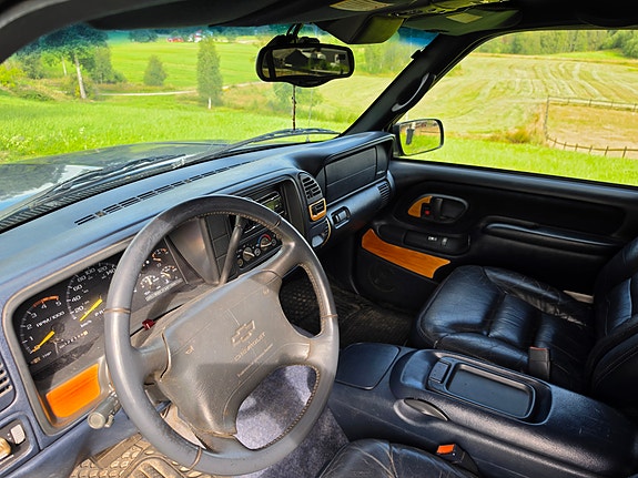 Chevrolet Tahoe 11 of 30