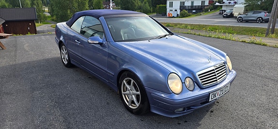 Mercedes-Benz CLK200 7 of 14