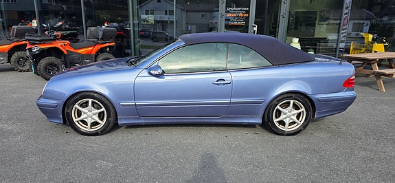 Mercedes-Benz CLK200 3 of 14