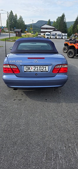 Mercedes-Benz CLK200 5 of 14