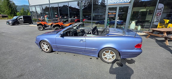 Mercedes-Benz CLK200 13 of 14