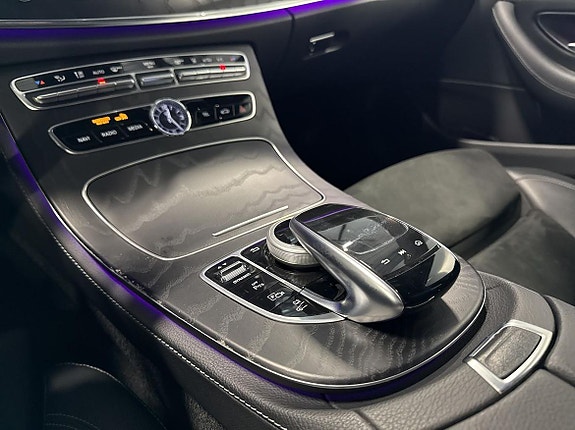 Mercedes-Benz E300 e 12 of 28