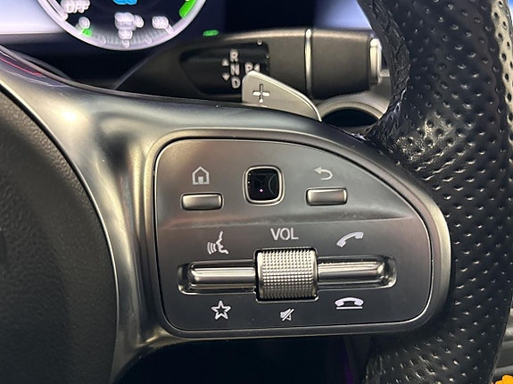 Mercedes-Benz E300 e 26 of 28