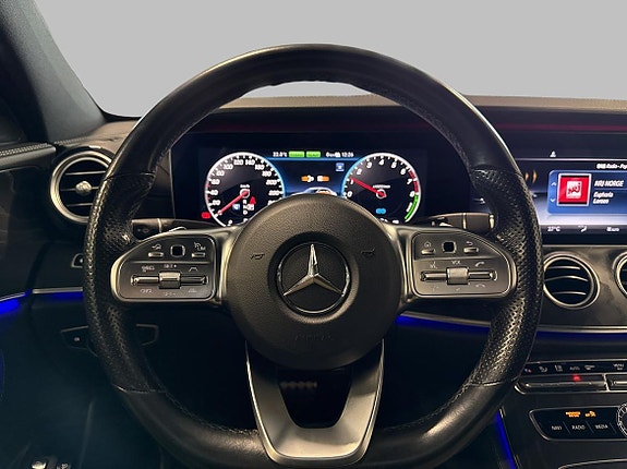 Mercedes-Benz E300 e 14 of 28