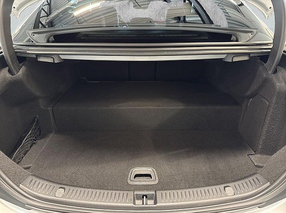 Mercedes-Benz E300 e 19 of 28