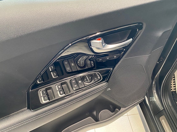 Kia e-Niro 11 of 17