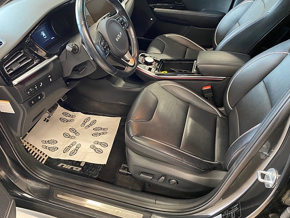 Kia e-Niro 10 of 17