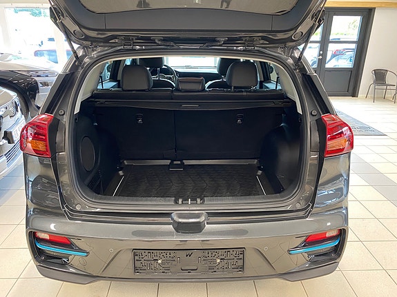Kia e-Niro 8 of 17