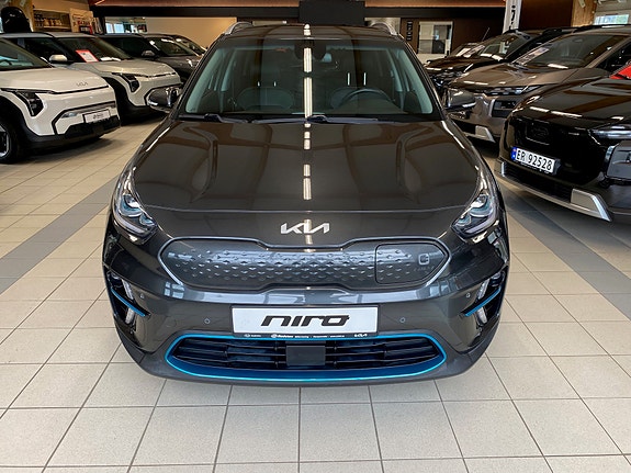 Kia e-Niro 2 of 17