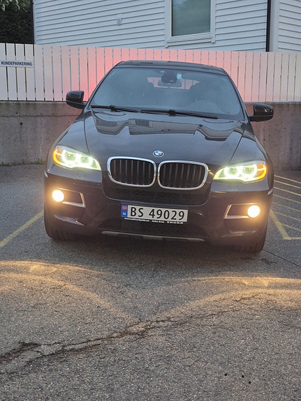 BMW X6 2 of 27