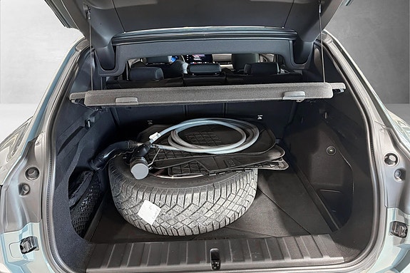 BMW iX2 25 of 27