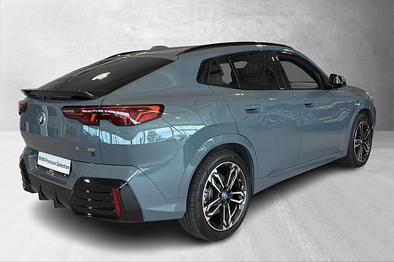 BMW iX2 5 of 27