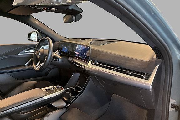 BMW iX2 13 of 27