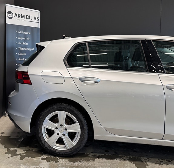 Volkswagen Golf VIII 5 of 30
