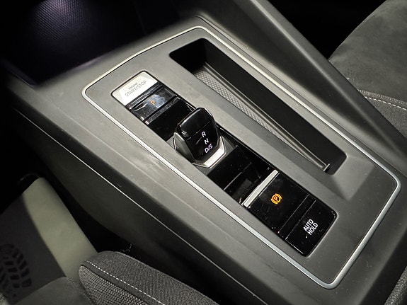 Volkswagen Golf VIII 19 of 30