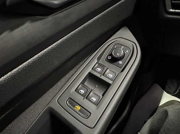 Volkswagen Golf VIII 27 of 30