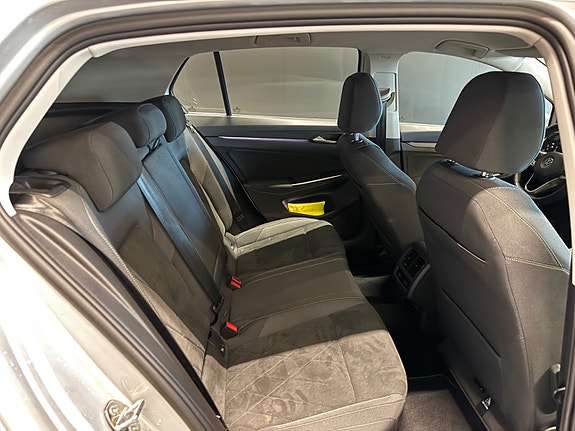 Volkswagen Golf VIII 14 of 30