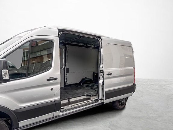 Ford Transit 17 of 28