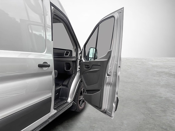 Ford Transit 16 of 28