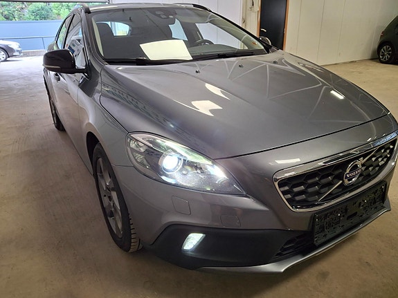 Volvo V40 Cross Country 5 of 20