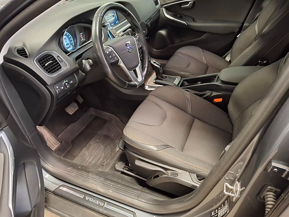 Volvo V40 Cross Country 10 of 20