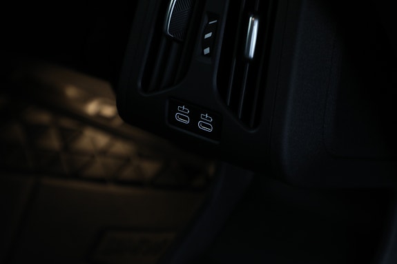 BMW iX1 15 of 30