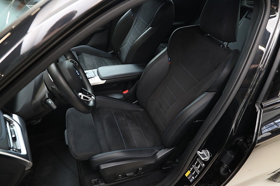 BMW iX1 28 of 30