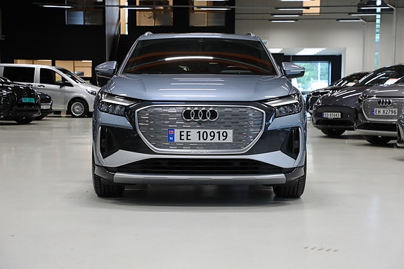 Audi Q4 e-tron 3 of 30