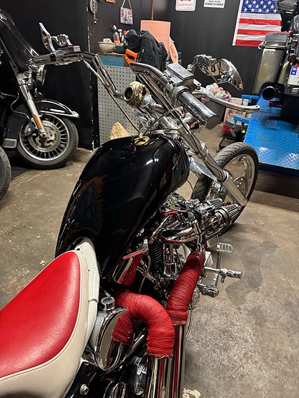Harley-Davidson FLSTC Heritage Softail Classic 22 of 25