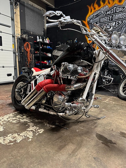 Harley-Davidson FLSTC Heritage Softail Classic 4 of 25