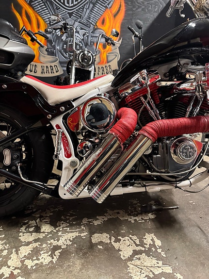 Harley-Davidson FLSTC Heritage Softail Classic 12 of 25