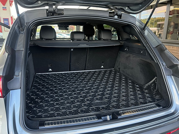 Mercedes-Benz EQC400 30 of 30