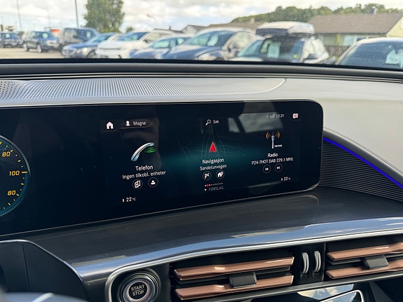 Mercedes-Benz EQC400 24 of 30